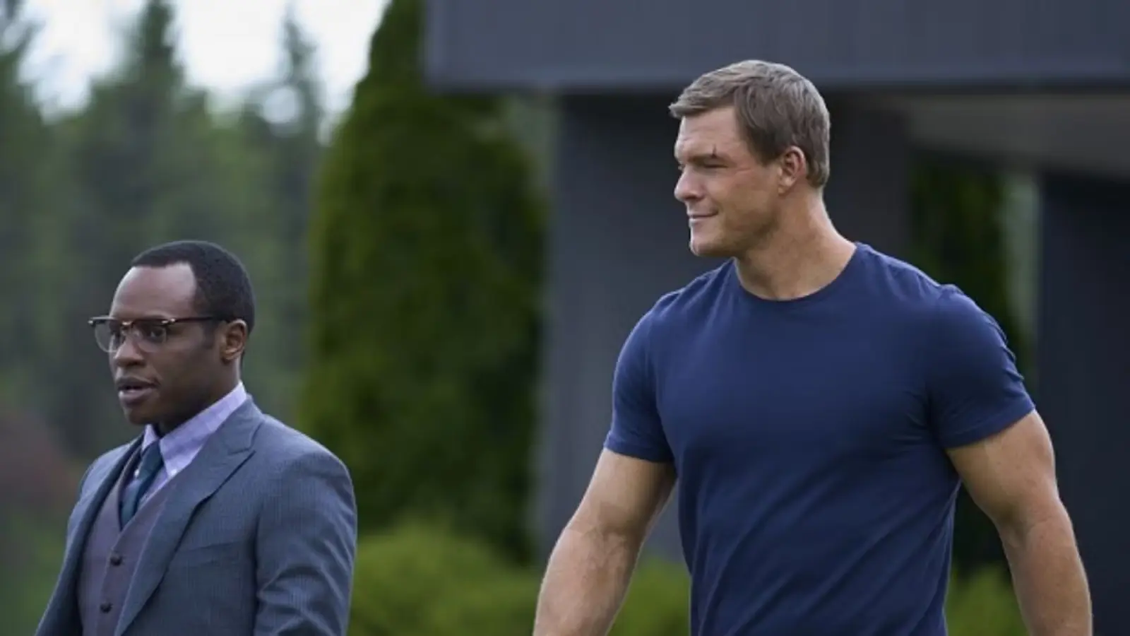 Alan Ritchson Height